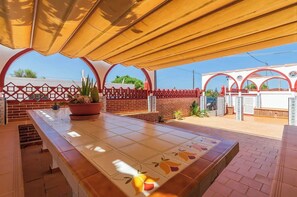 Terrace/patio - Vacation Home “Santa Brígida” with Sea View, Pool, Wi-Fi, Balcony, Terrace & Garden (Cala en Porter)