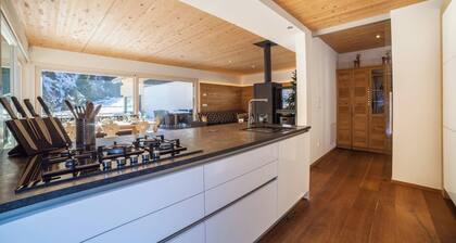 Chalet de luxe "De Ultimis" avec grand jardin et vue sur la montagne