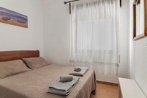 1 bedroom, iron/ironing board, free WiFi, bed sheets