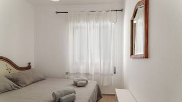 1 bedroom, iron/ironing board, free WiFi, bed sheets