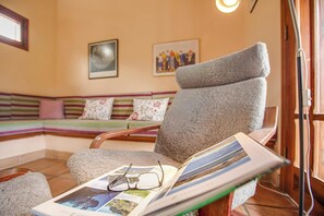 Interior - Vacation Home "Elvira Hermigua" with Sea View, Mountain View, Terraces & Garden (Hermigua)