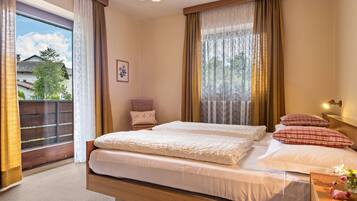 1 bedroom, free WiFi, bed sheets