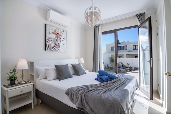 4 bedrooms, iron/ironing board, free WiFi, bed sheets