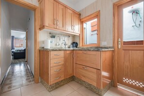 Bruser, hårtørrer, håndklæder