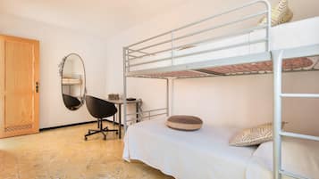 2 dormitoris, planxa i posts de planxar, wifi gratuïta i roba de llit