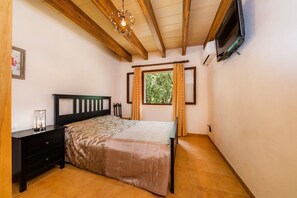 3 habitaciones, tabla de planchar con plancha y wifi gratis