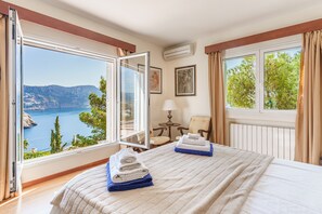 3 bedrooms, free WiFi, bed sheets - Charming Villa “Villa Almeda” with Sea View, Pool, Wi-Fi, A/C, Terrace, & Garden (Puerto de Andratx)