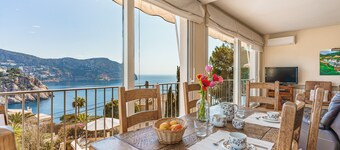 Charming Villa “Villa Almeda” with Sea View, Pool, Wi-Fi, A/C, Terrace, & Garden