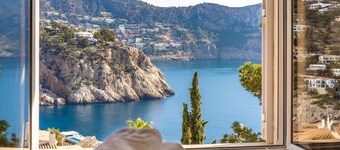 Charming Villa “Villa Almeda” with Sea View, Pool, Wi-Fi, A/C, Terrace, & Garden