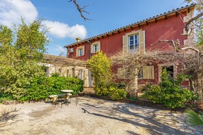 Exterior - Villa “Ca Ses Nines” with Mountain View, Pool, Wi-Fi, A/C, Terrace & Garden (Puerto de Andratx)