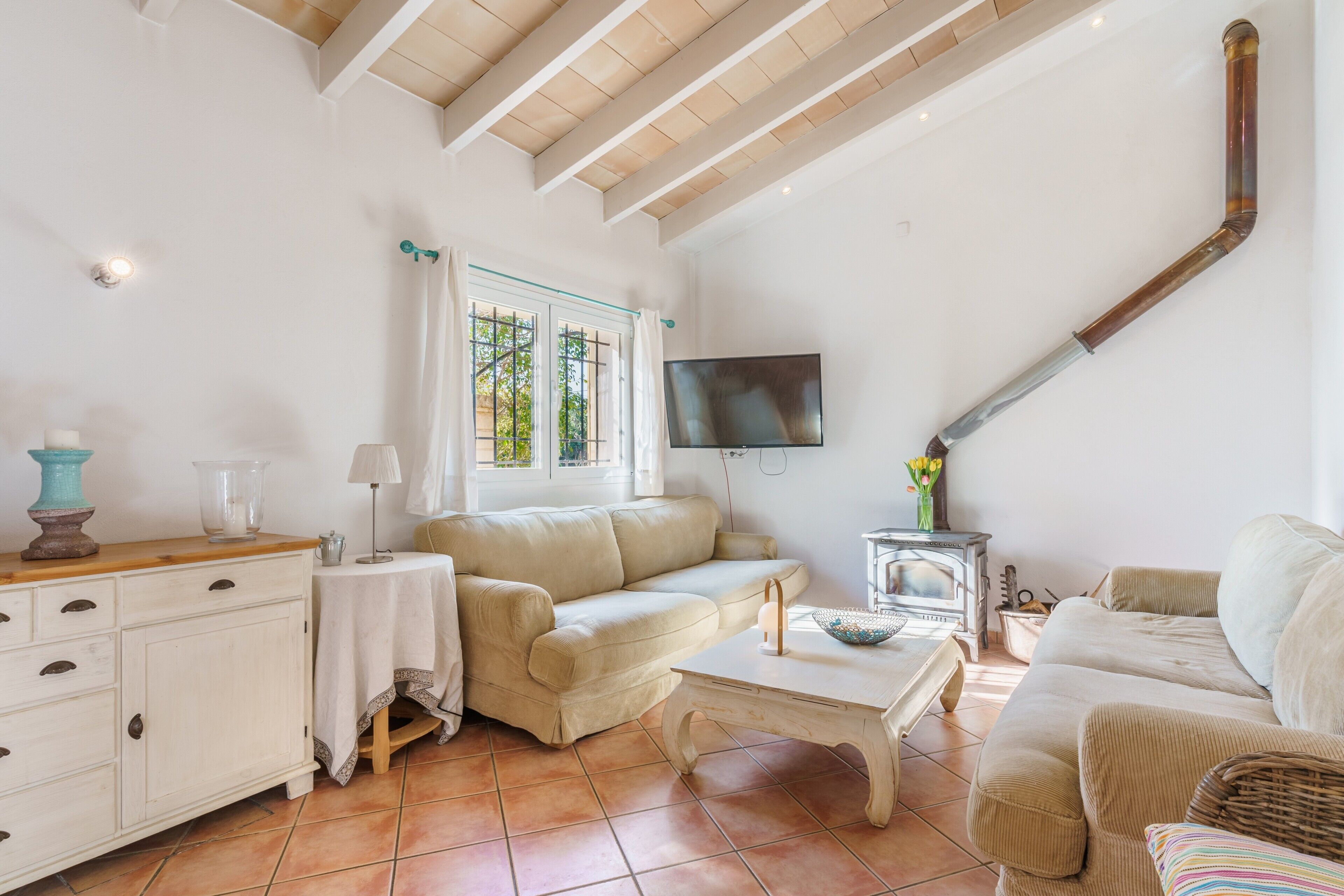 Télévision, cheminée