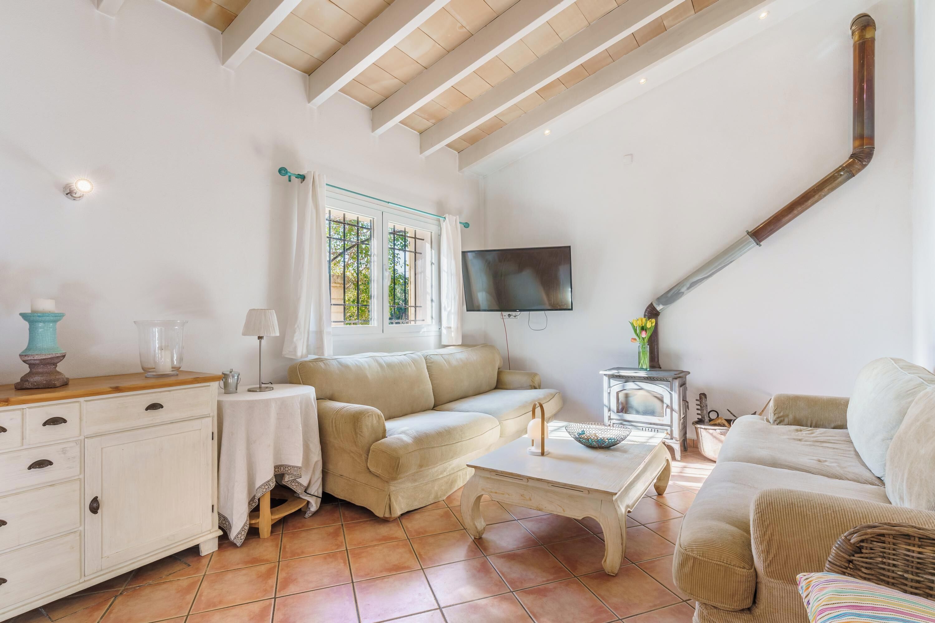 Télévision, cheminée