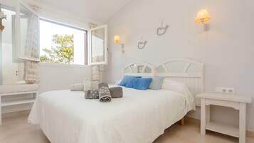 2 dormitorios, tabla de planchar con plancha, wifi gratis y ropa de cama