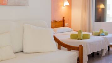 2 dormitorios, tabla de planchar con plancha, wifi gratis y ropa de cama