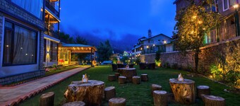 WoodRock Hotel Manali