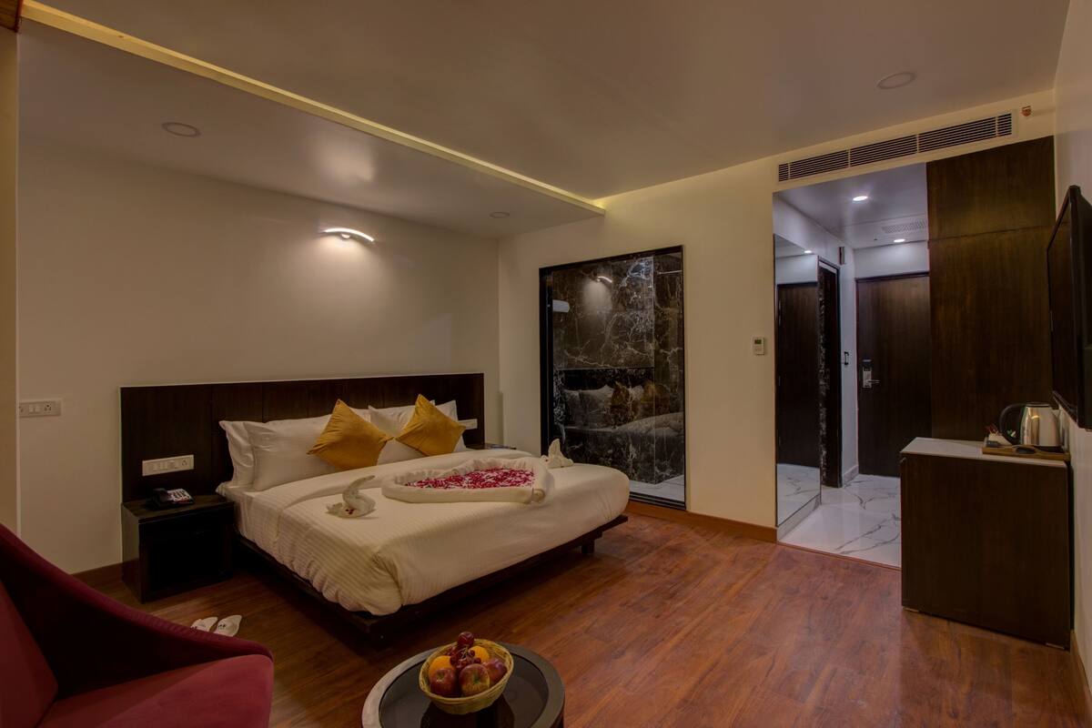 Deluxe Double Room, Non Smoking, Valley View | Select Comfort beds, minibar, desk, blackout drapes