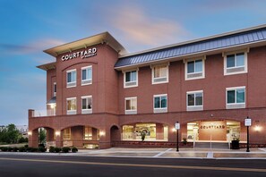 Exterior - Courtyard by Marriott Atlanta Duluth Downtown (Duluth)