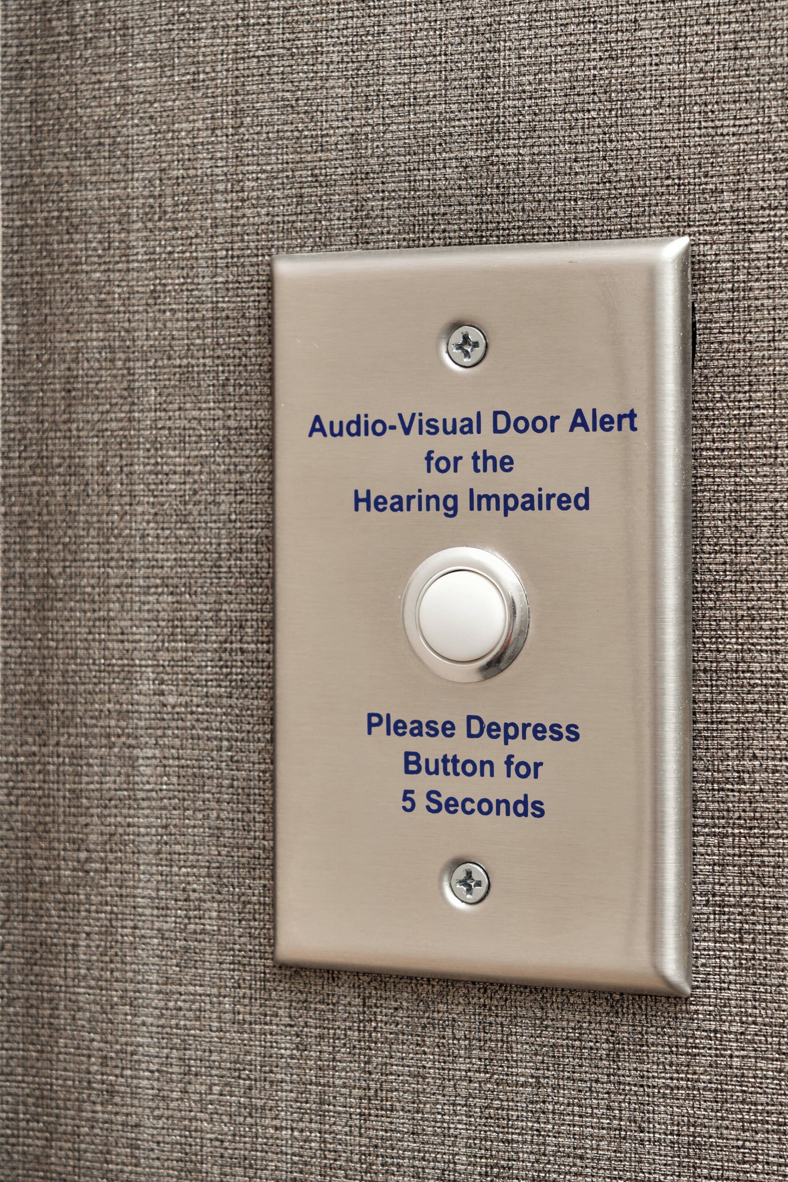 1 bedroom, premium bedding, desk, laptop workspace