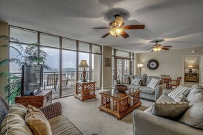 Televisión y reproductor de DVD 