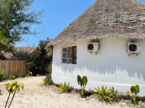 Exterior - Duara House (Paje)