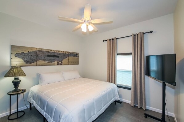 4 bedrooms, iron/ironing board, free WiFi, bed sheets