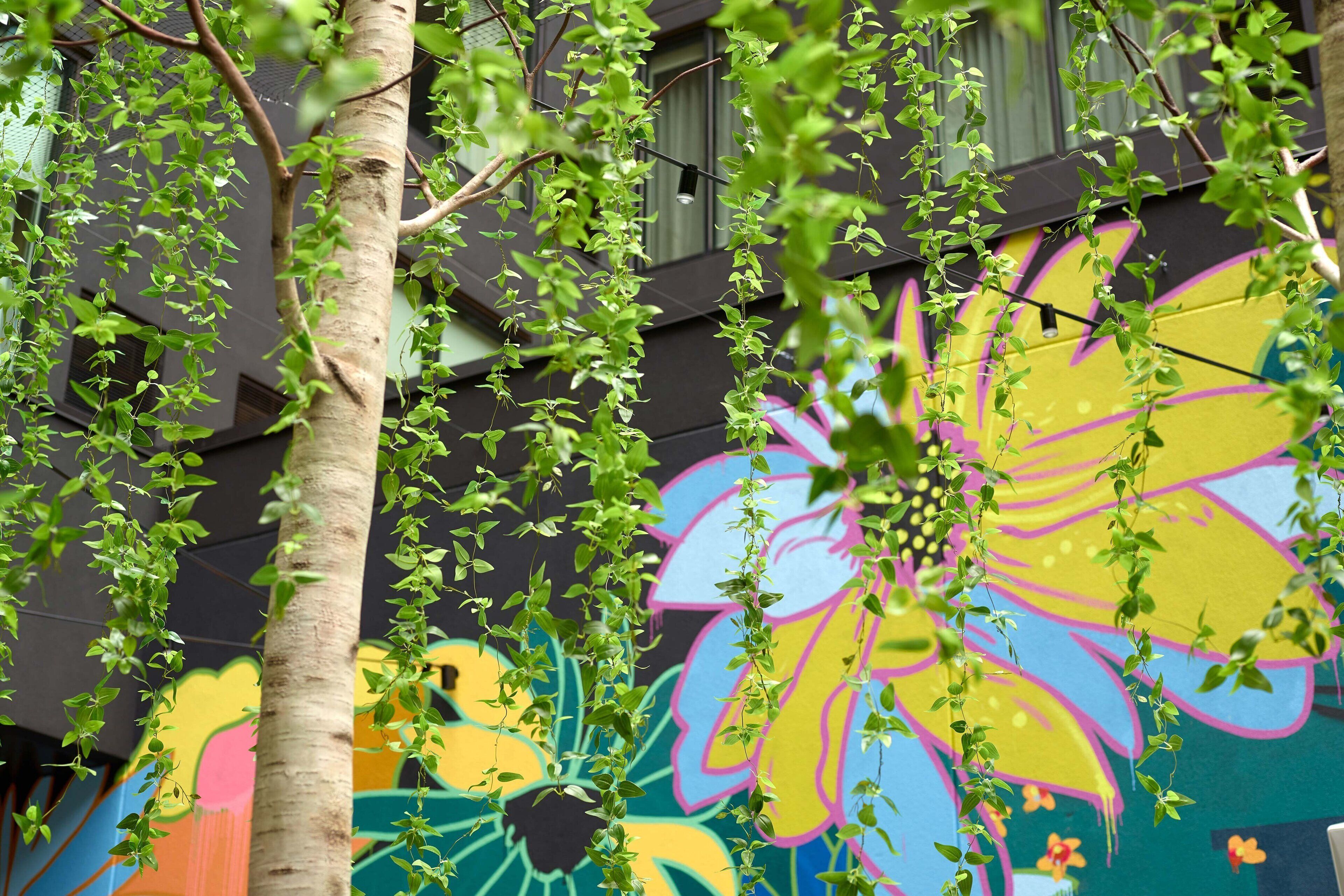 breakfast, lunch, dinner served; american cuisine