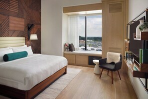 Minibar, in-room safe, desk, laptop workspace