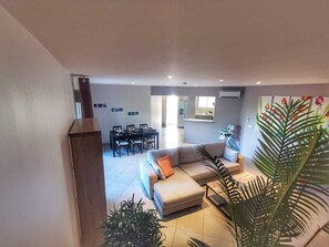 Interior - MAGNIFICENT VILLA 100m2 WITH PRIVATE SWIMMING POOL (Porto-Vecchio)