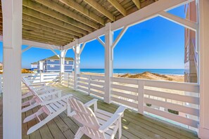 Property grounds - Premier Oceanfront Dog Friendly w/ Pool, Hot Tub, Elevator, Game and Media Rooms (Rodanthe)