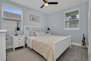 3 bedrooms, iron/ironing board, WiFi, bed sheets