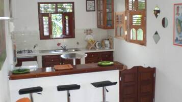 Fridge, microwave, oven, coffee/tea maker