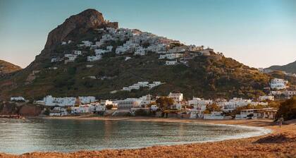 Skyros Seaside Retreat - Serenity & Luxury Getaway