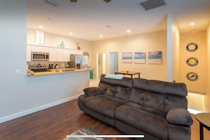 Smart TV, fireplace, Netflix, streaming services