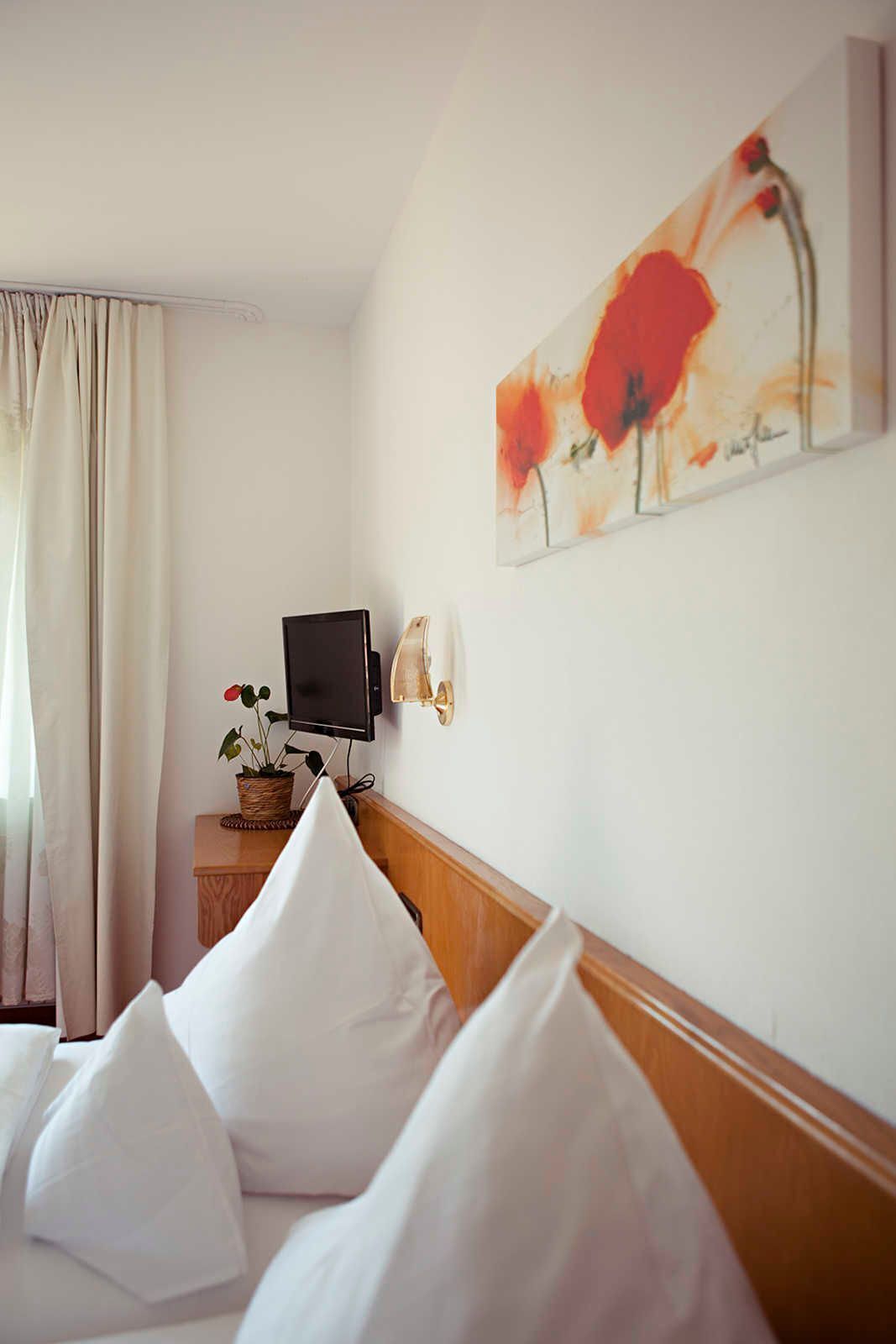 1 chambre, bureau, Wi-Fi, draps fournis