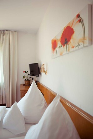 1 habitación, escritorio, wifi y ropa de cama 