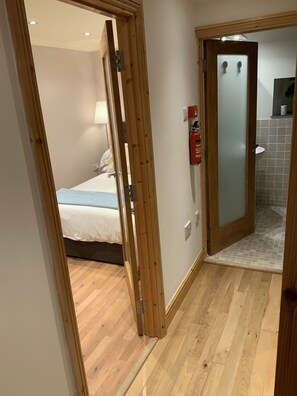 1 bedroom, iron/ironing board, travel cot, WiFi