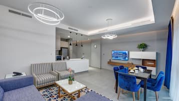 Family Apartment, 3 Bedrooms, Accessible, Connecting Rooms | Memory-foam beds, in-room safe, individually decorated