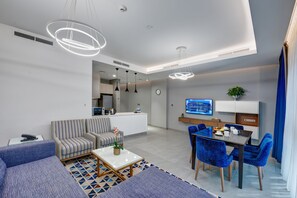 Family Apartment, 3 Bedrooms, Accessible, Connecting Rooms | Memory foam beds, in-room safe, individually decorated