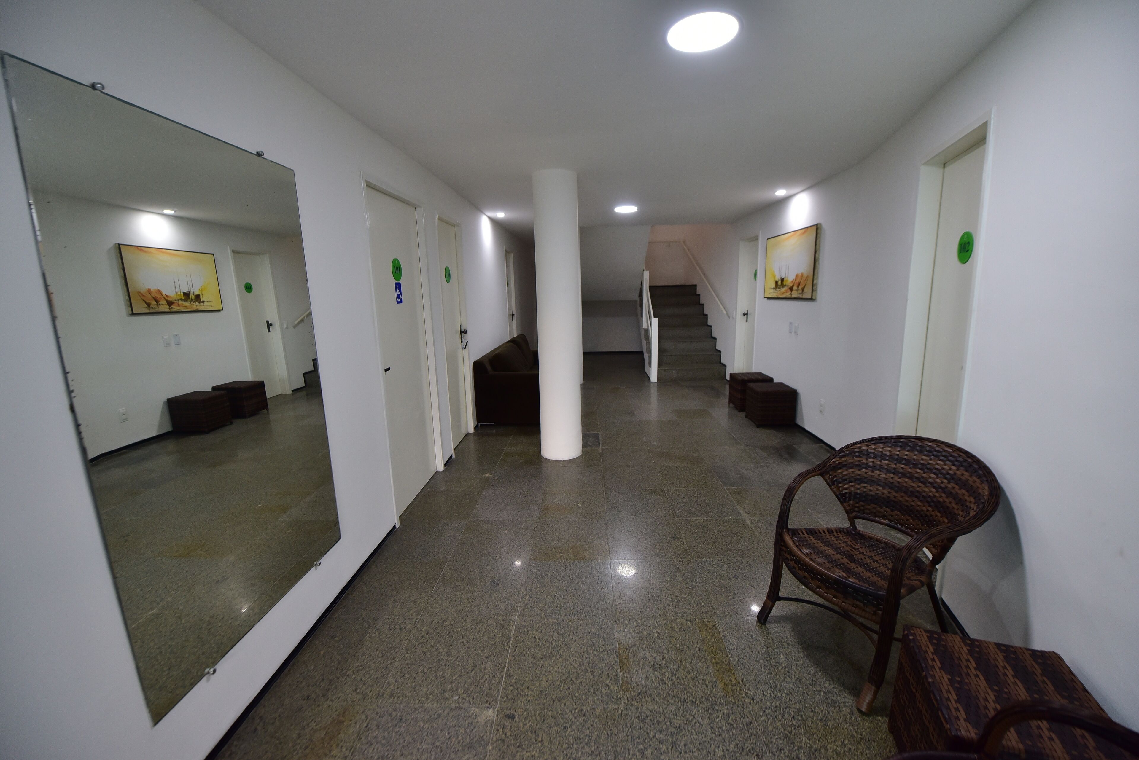 32-inch smart tv with digital channels, tv, netflix