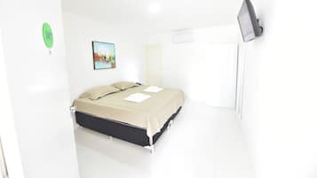 Quarto casal ou duplo conforto, varanda coberta | Roupas de cama premium, edredons de pluma, frigobar