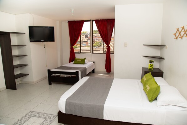 Family Room | Hypo-allergenic bedding, desk, laptop workspace, free WiFi