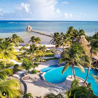Special 20% Off Beachfront Villa with Staff by ALOM Estates