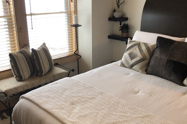 2 bedrooms, desk, iron/ironing board, free WiFi