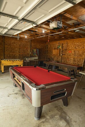 Game room - Riverfront Get-A-Way (LOUDONVILLE)