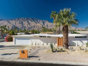Property grounds - Mid - Century Retreat (Palm Springs)