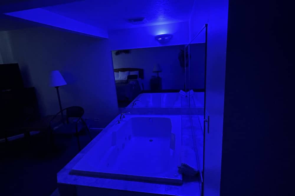 VIBE INN - WHIRLPOOL SUITES