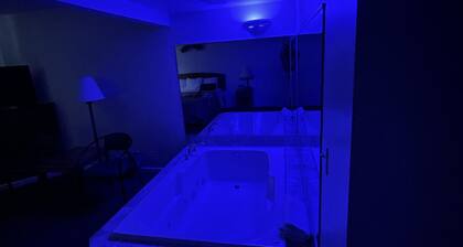 VIBE INN - WHIRLPOOL SUITES