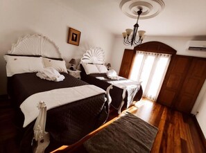 3 bedrooms, iron/ironing board, WiFi, bed sheets - Quinta de Santa Lucrécia (Braga)