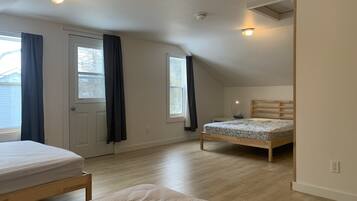 3 dormitorios, tabla de planchar con plancha, wifi gratis y ropa de cama