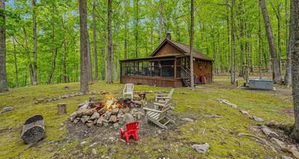 River Walk Cottage - Hot Tub | Pets | Fire Pit | Grill |River Access
